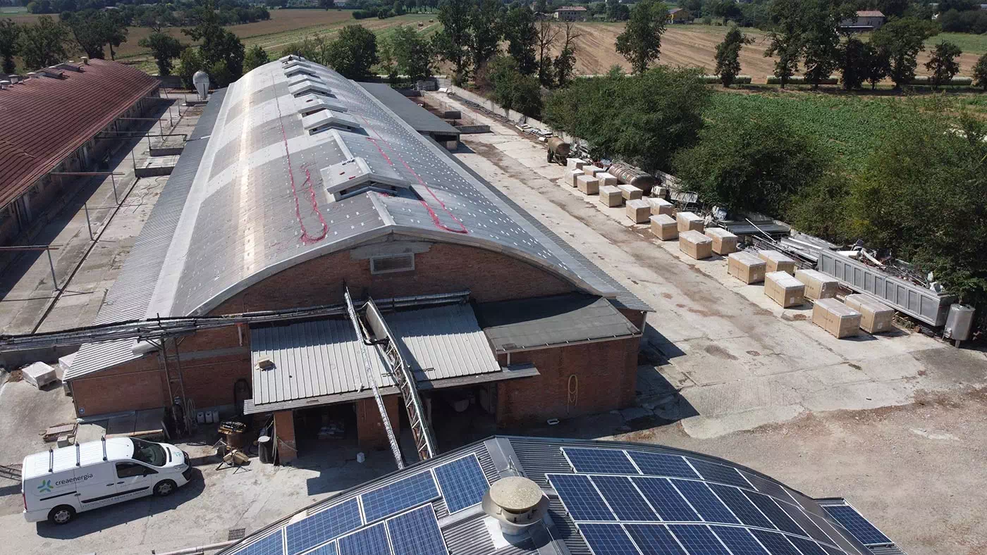 Fotovoltaico-sul-tetto-azienda-a-reggio-emilia