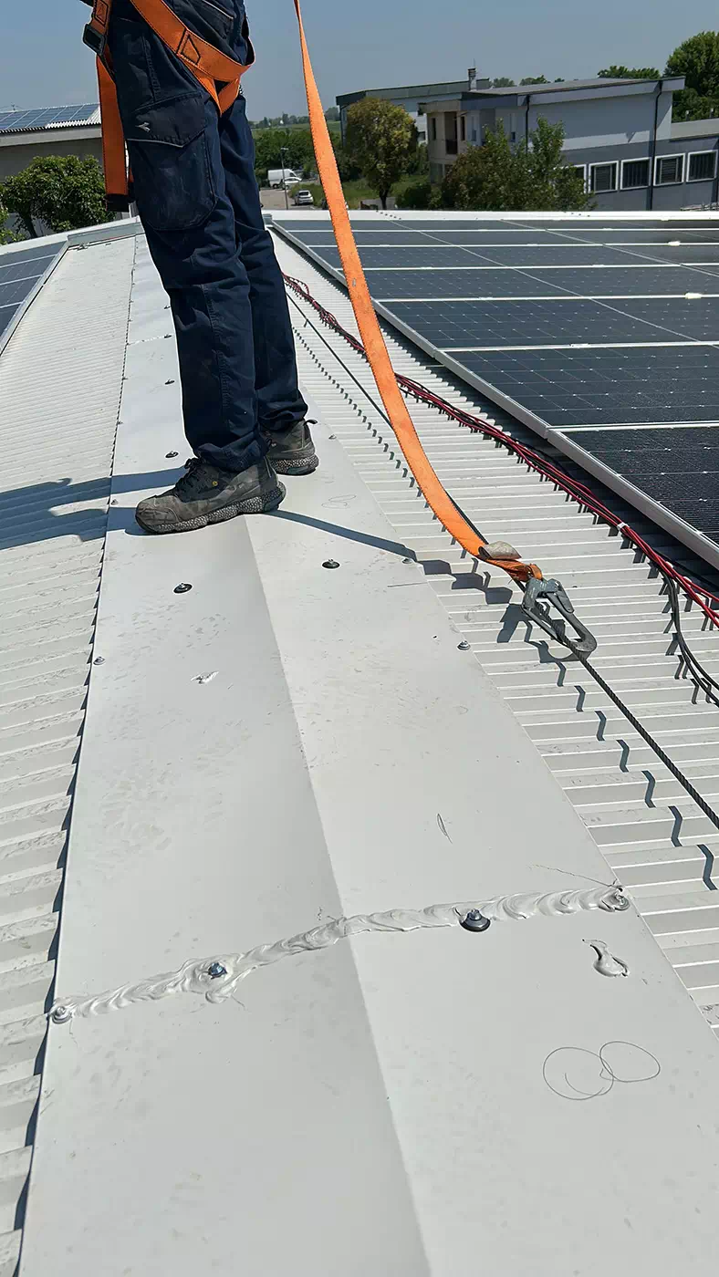 sistemi-anticaduta-e-sicurezza-per-tetti-industriali