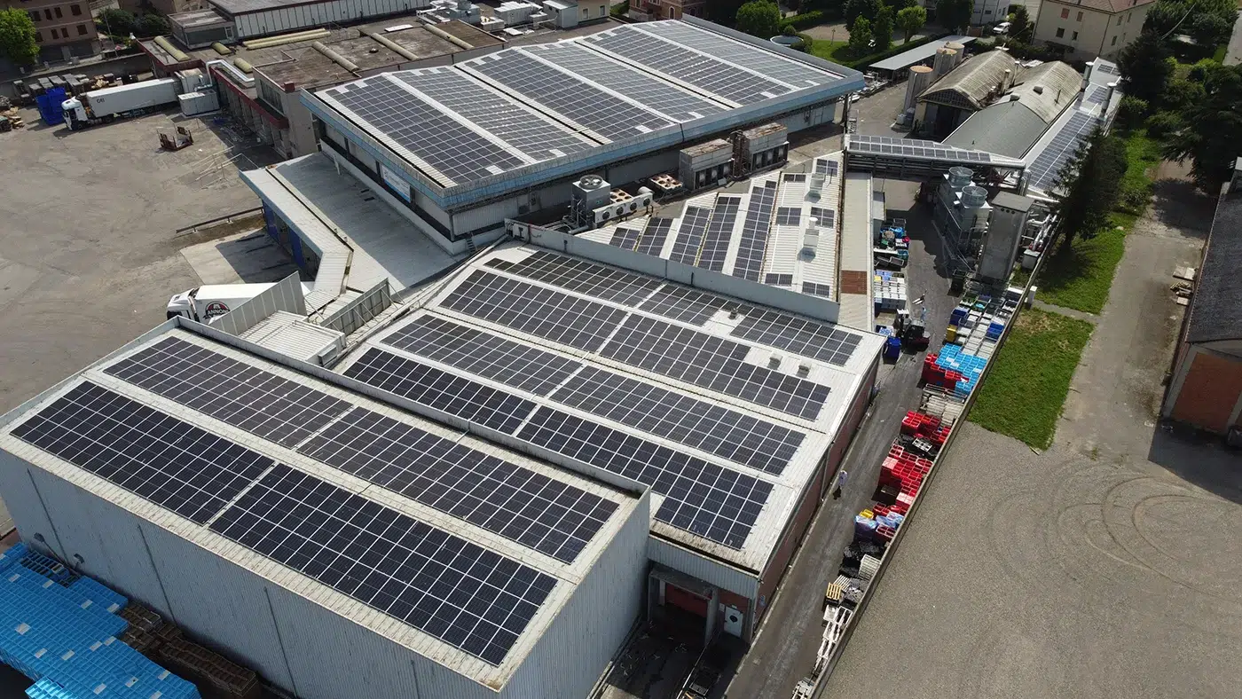 Installazione-pannelli-fotovoltaici-industriali