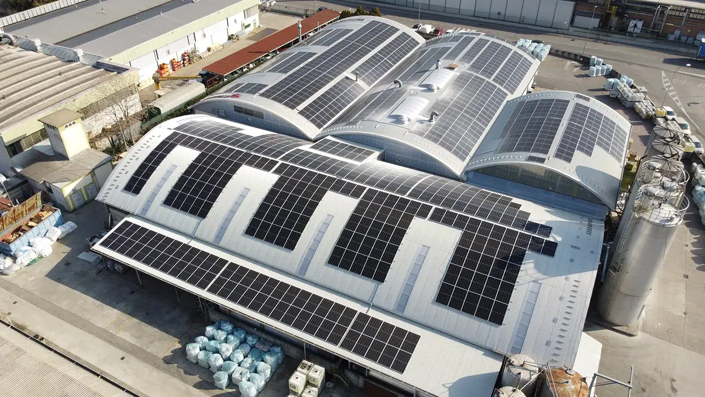 Installazione-pannelli-fotovoltaici-industriali