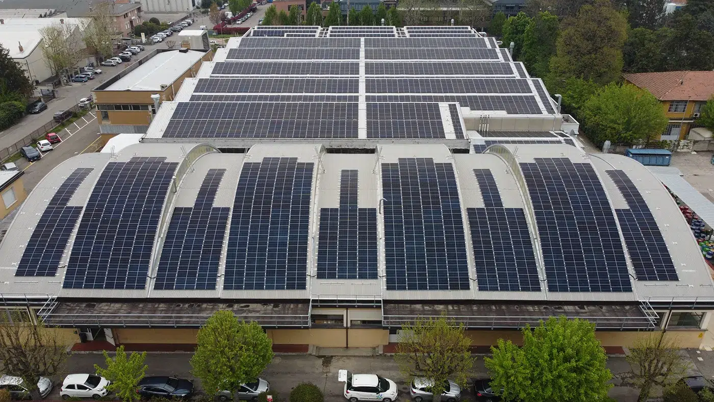 Installazione-pannelli-fotovoltaici-industriali