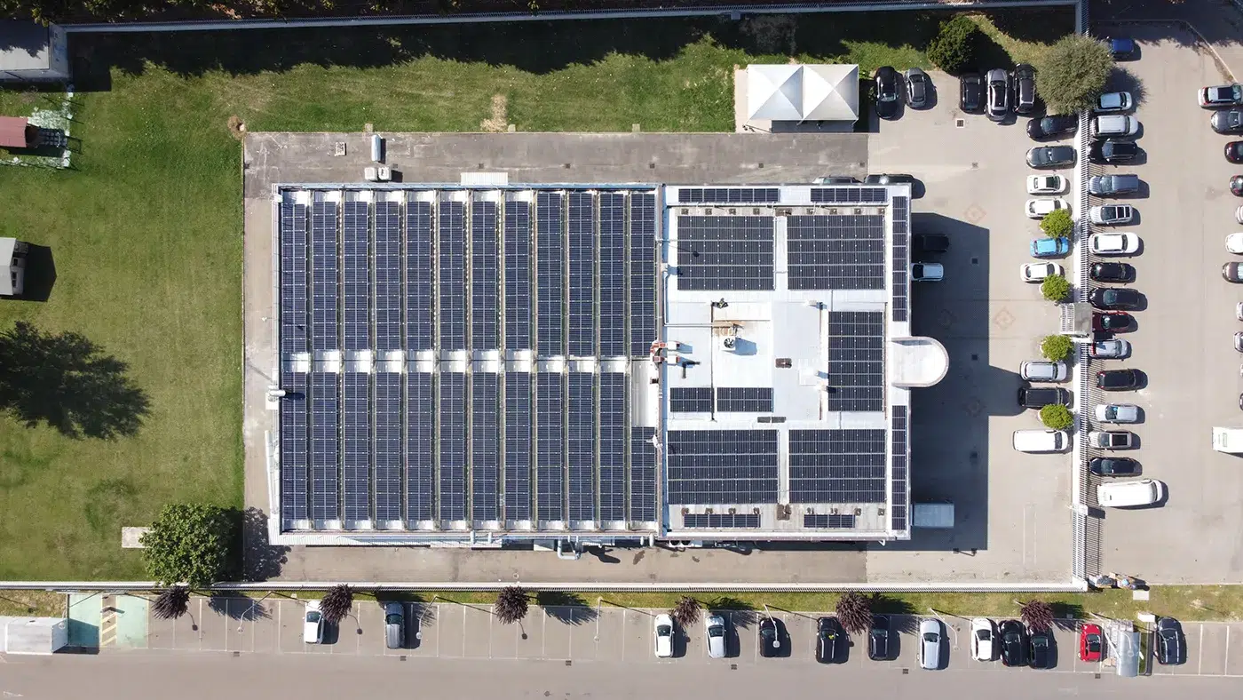 Installazione-pannelli-fotovoltaici-industriali